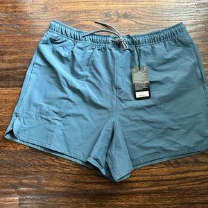 All birds Mens shorts size M